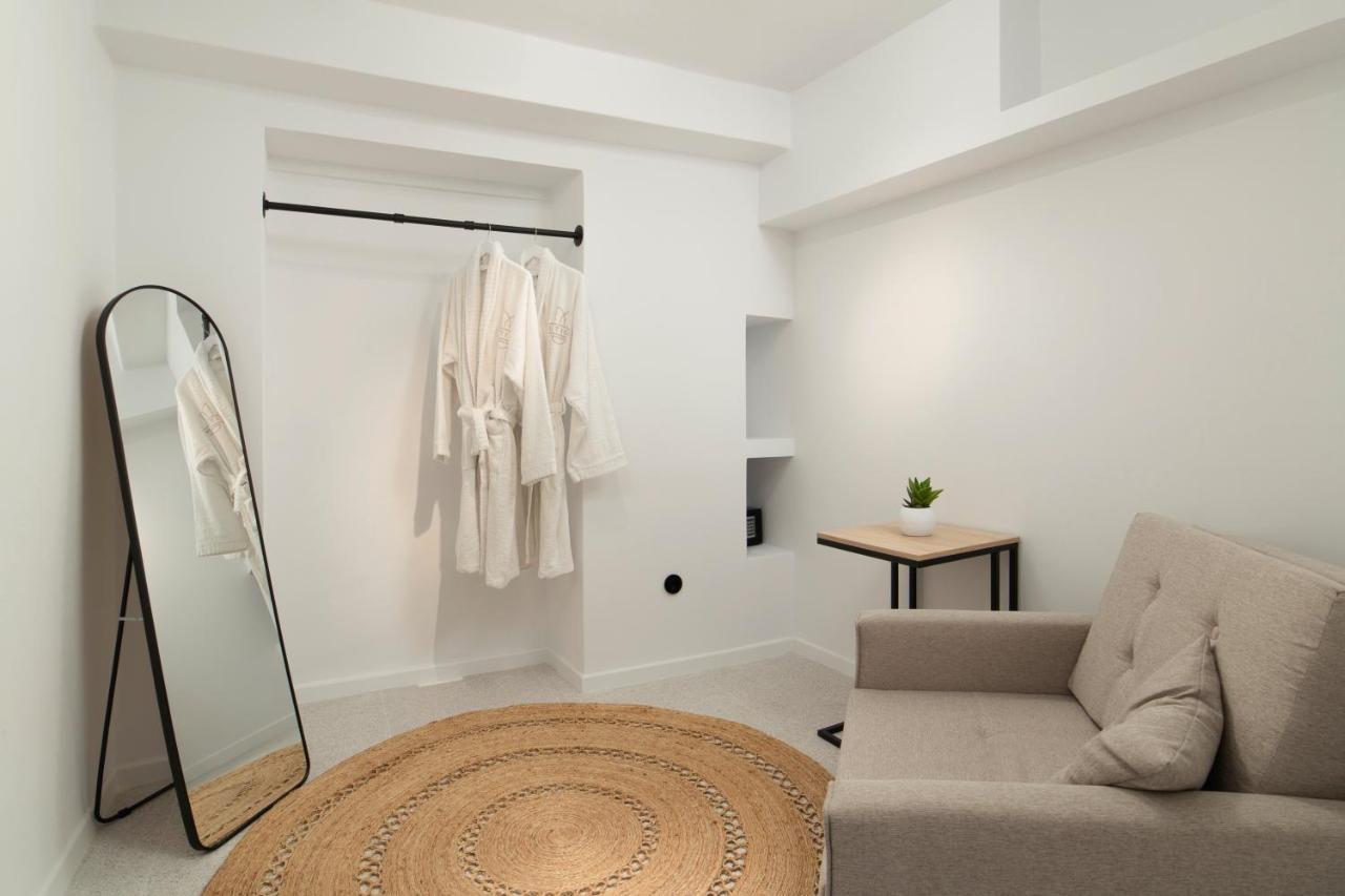Istion Andros Luxury Suites ภายนอก รูปภาพ